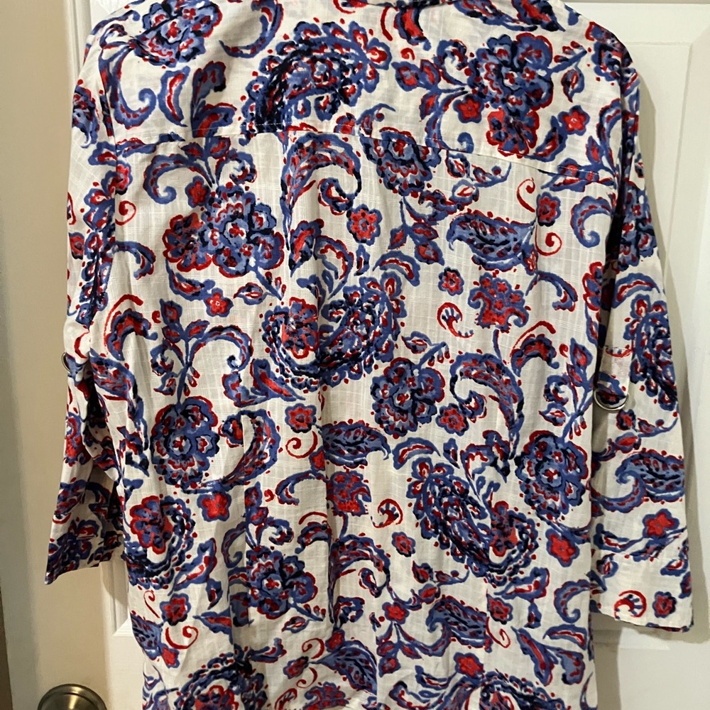 Karen Scott Women’s  Floral Button Down Shirt - Red and Blue - Picture 7 of 8